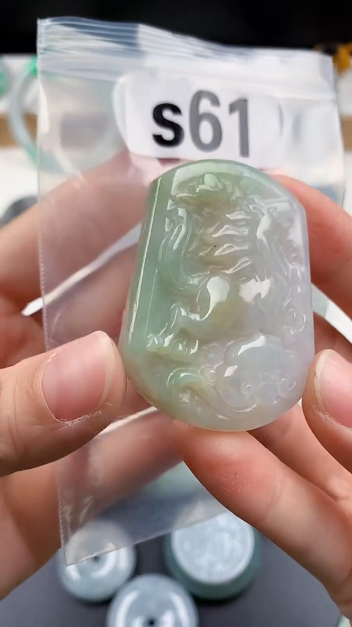 颈饰未镶嵌翡翠天然翡翠吊坠挂件