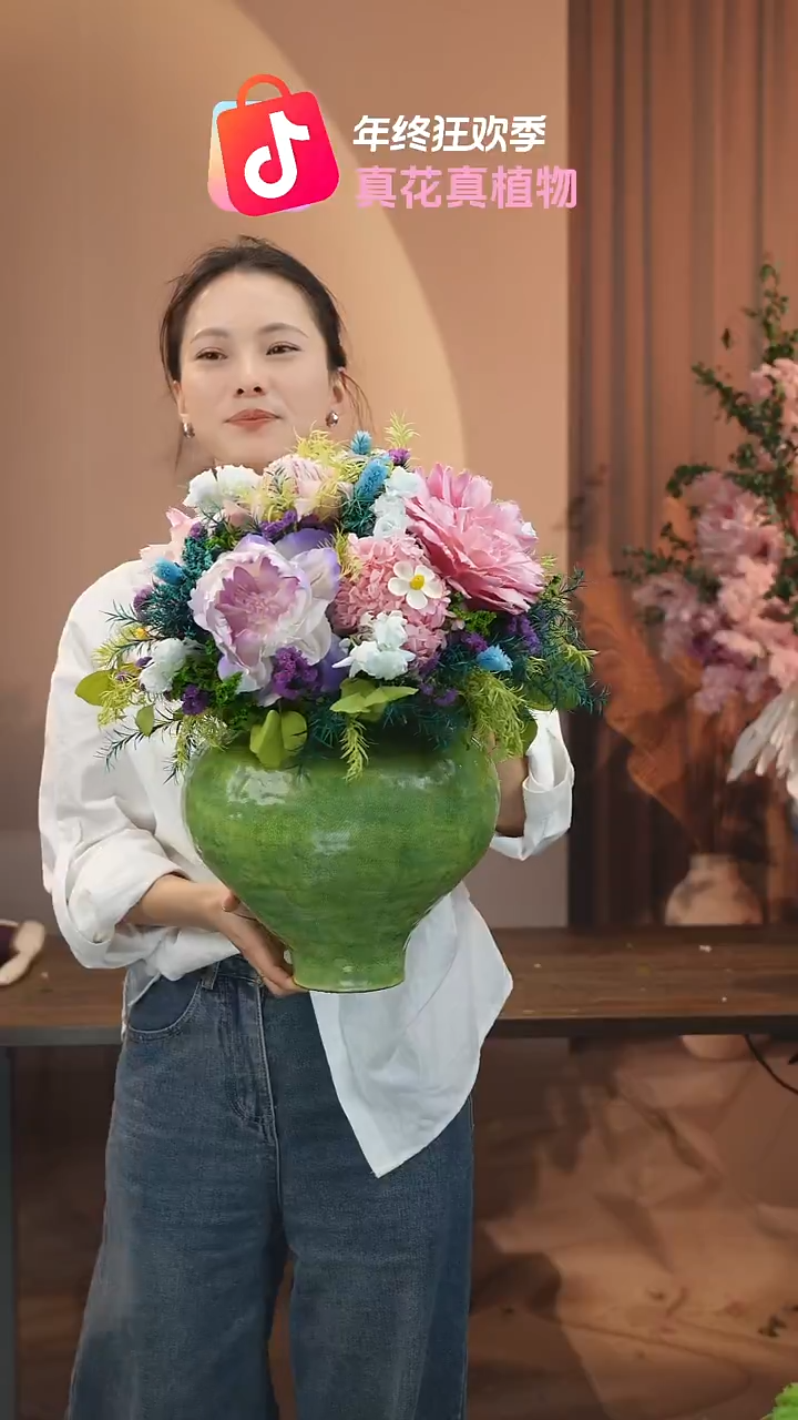 ：            花+花瓶