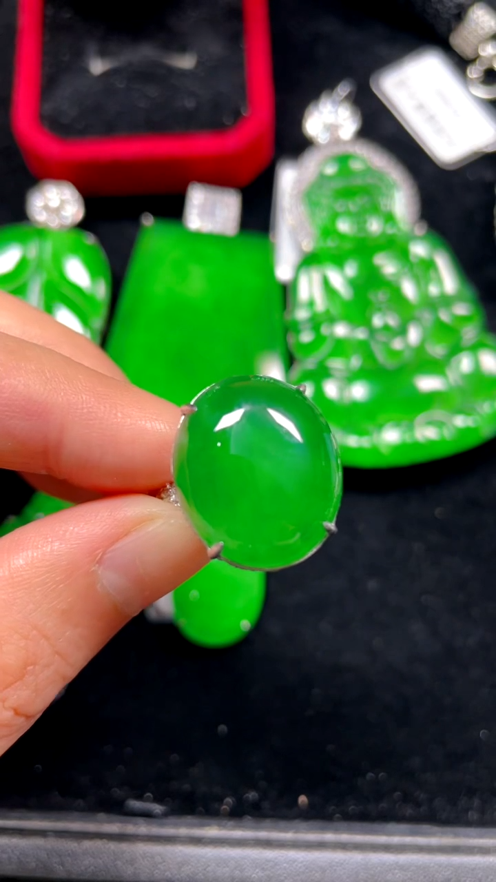 【闪购商品】翡翠颈饰银S925镶嵌戒指