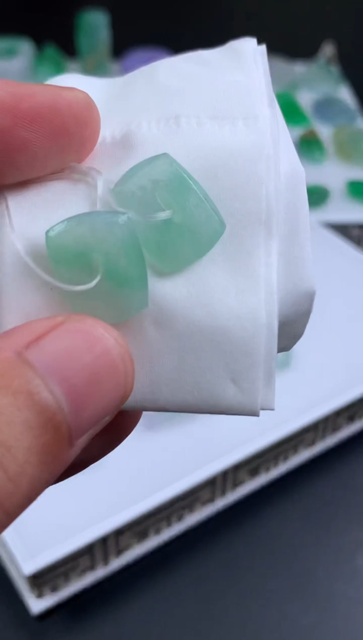 【闪购商品】定制翡翠未镶嵌翡翠