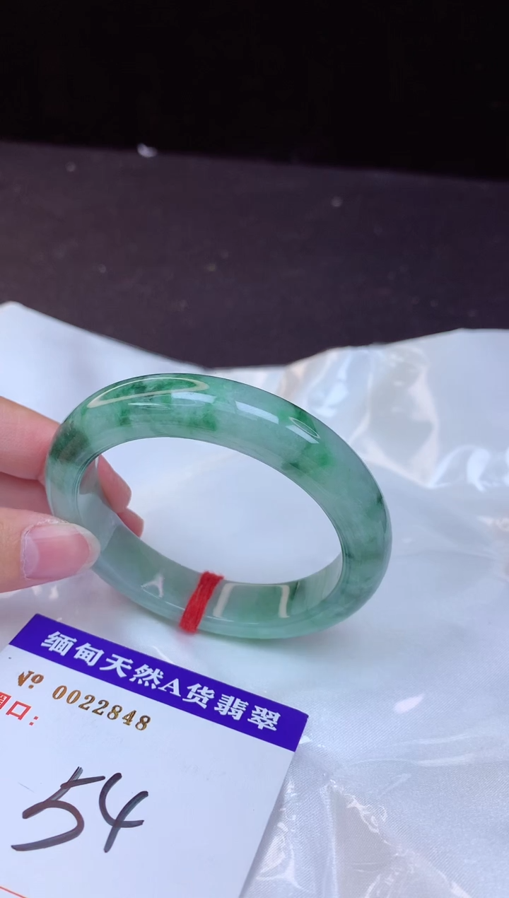 【闪购商品】翡翠手镯未镶嵌54+