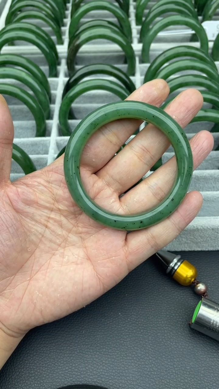 未镶嵌手镯和田玉（碧玉）18-58.3