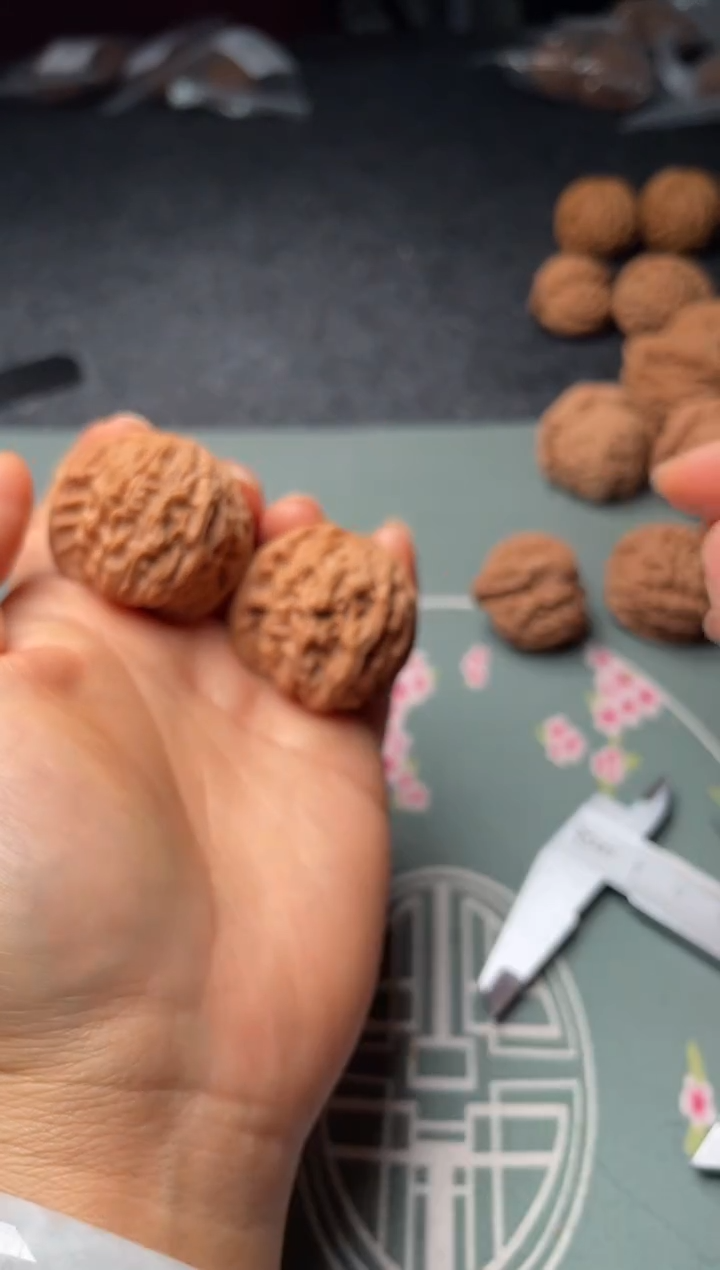 把件文玩核桃w266   红豆   36尺