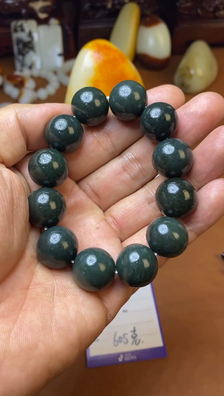 未镶嵌手串和田玉臭*和田玉