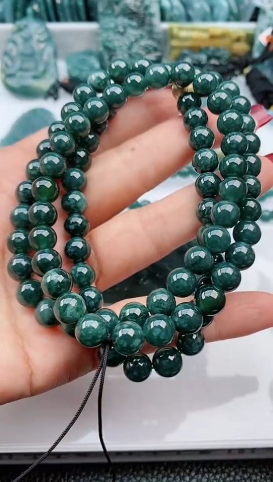 【闪购商品】翡翠颈饰未镶嵌         