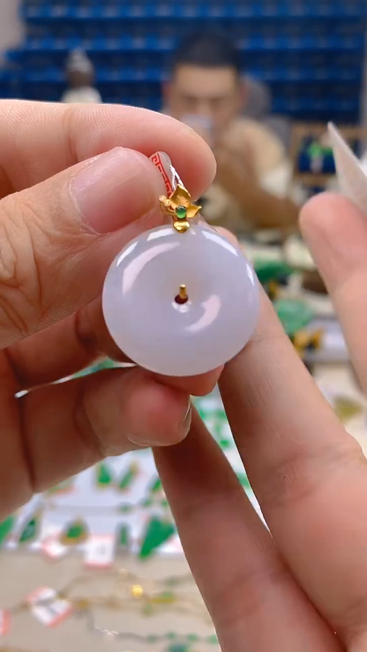 颈饰18K金镶嵌翡翠新号开播 全场乱卖