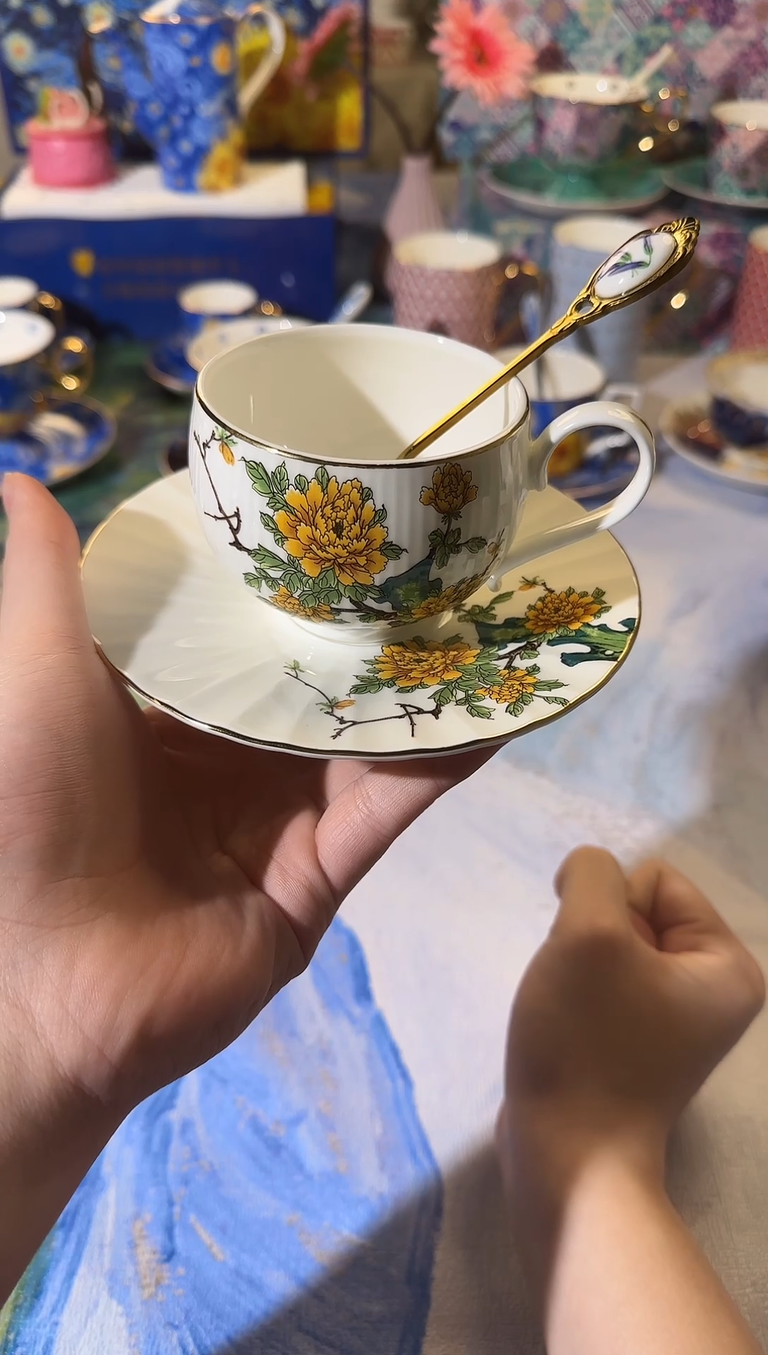 【闪购商品】瓷片骨瓷手绘描金送小汤勺