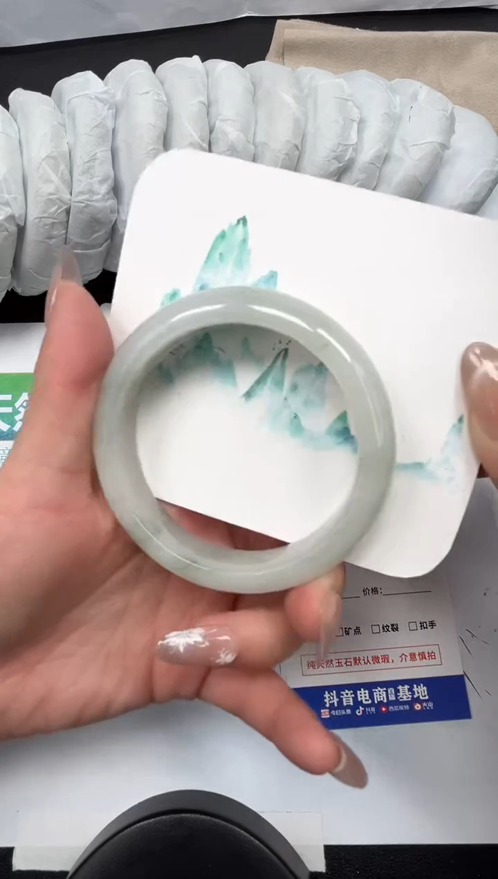 【闪购商品】石英质玉手镯未镶嵌232-56.9