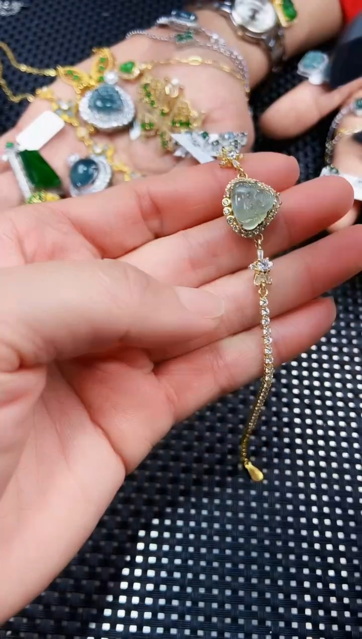 【闪购商品】翡翠手链未镶嵌11111111