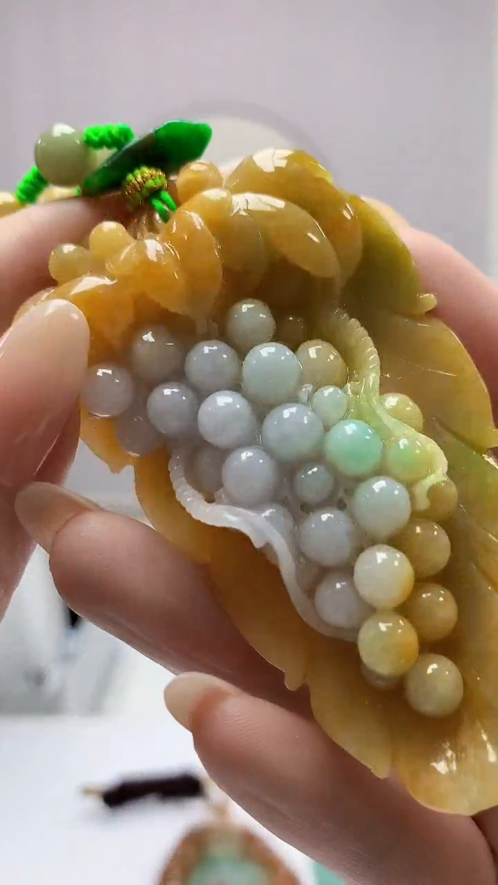 【闪购商品】定制翡翠未镶嵌5060DD-毛货挂件140