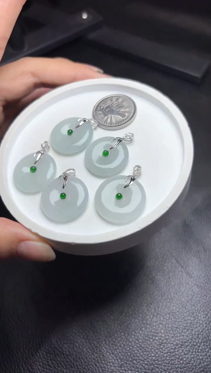 【闪购商品】翡翠颈饰18K金镶嵌YM261-4平安扣多样性发一