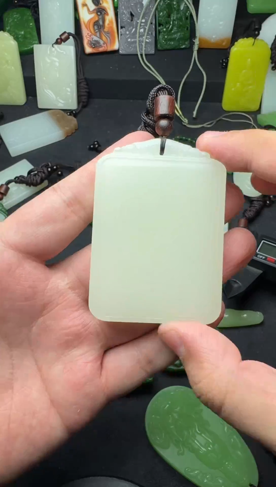 和田玉未镶嵌颈饰2