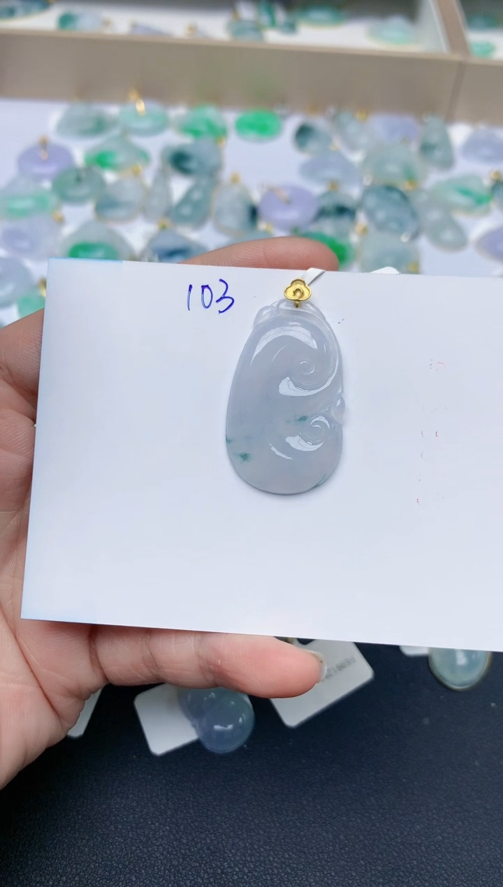 【闪购商品】翡翠颈饰18K金镶嵌天然翡翠A货    