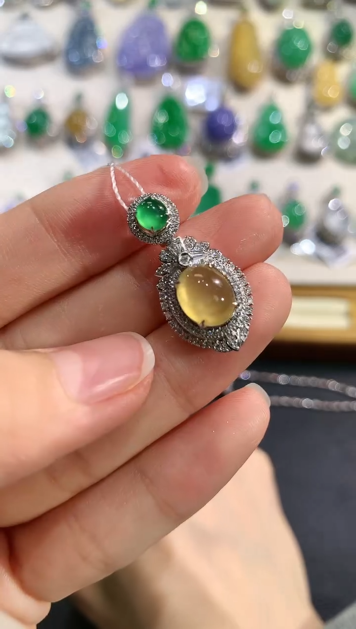 【闪购商品】翡翠吊坠(不含链)18K金镶嵌e21