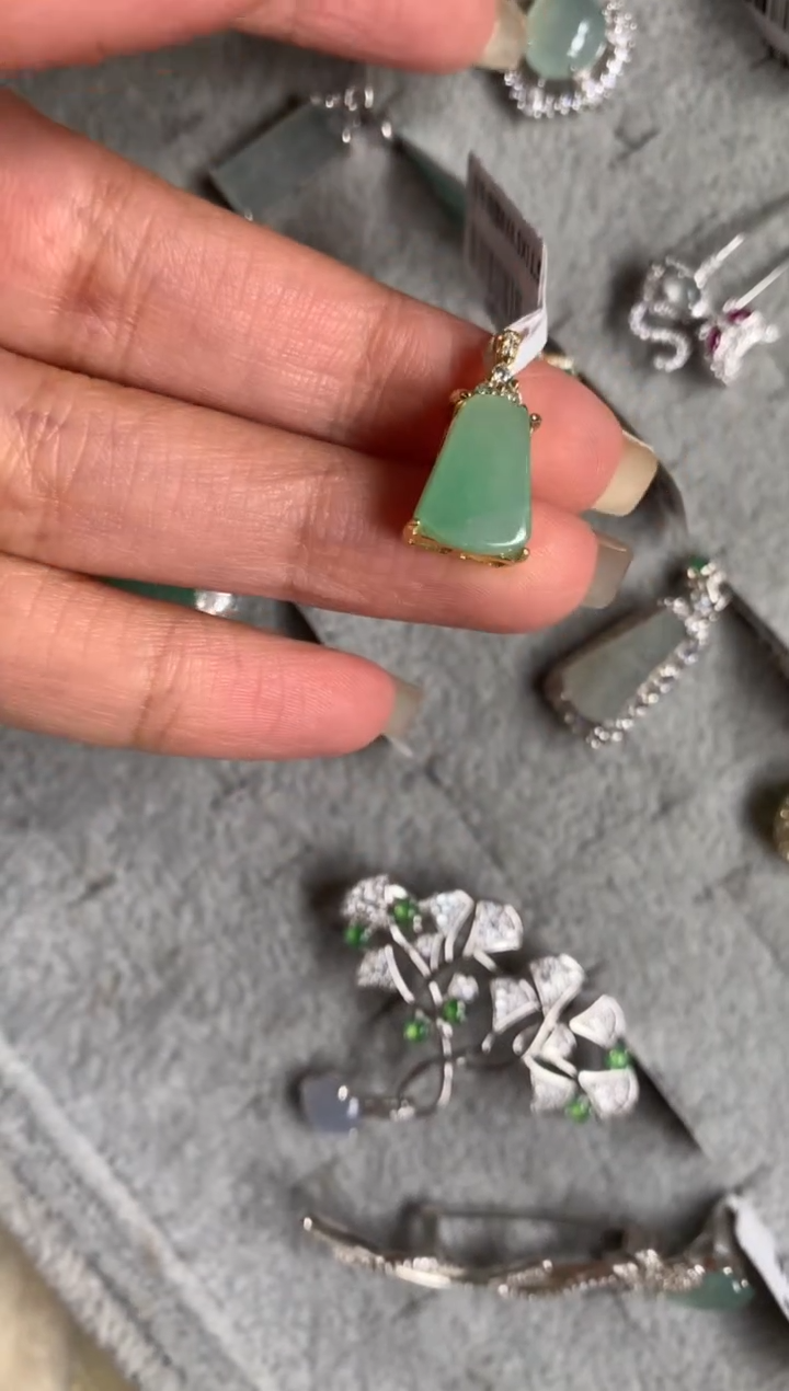 银S925镶嵌戒指翡翠吊坠18