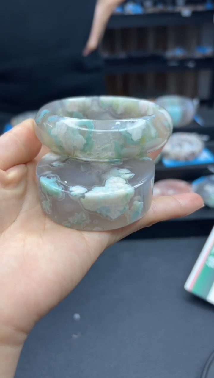 【闪购商品】石英质玉手镯未镶嵌1515（59圈贈送鐲心）