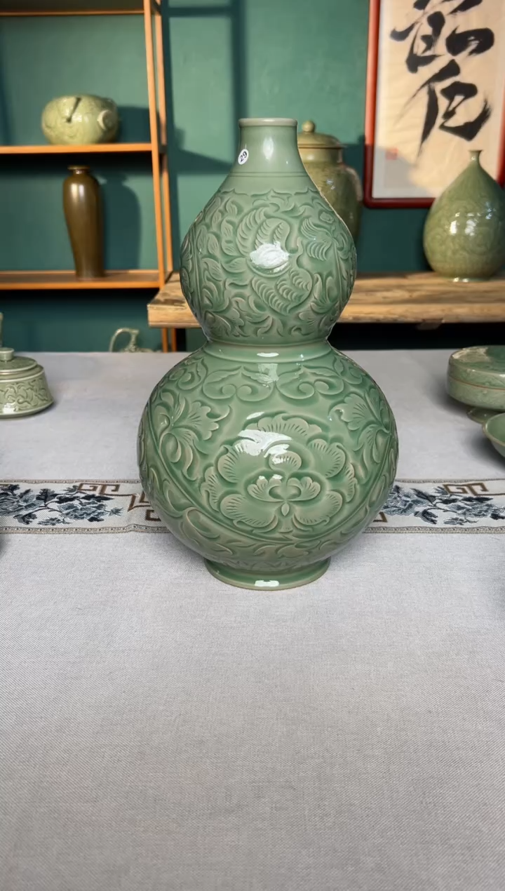 【闪购商品】其他纯手工秘色凤衔牡丹葫芦瓶29号