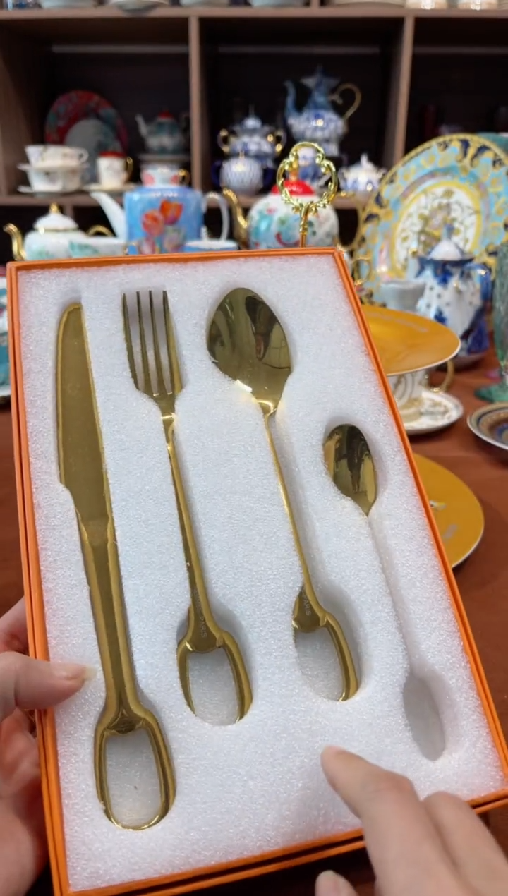 【闪购商品】瓷片刀叉勺马家·······