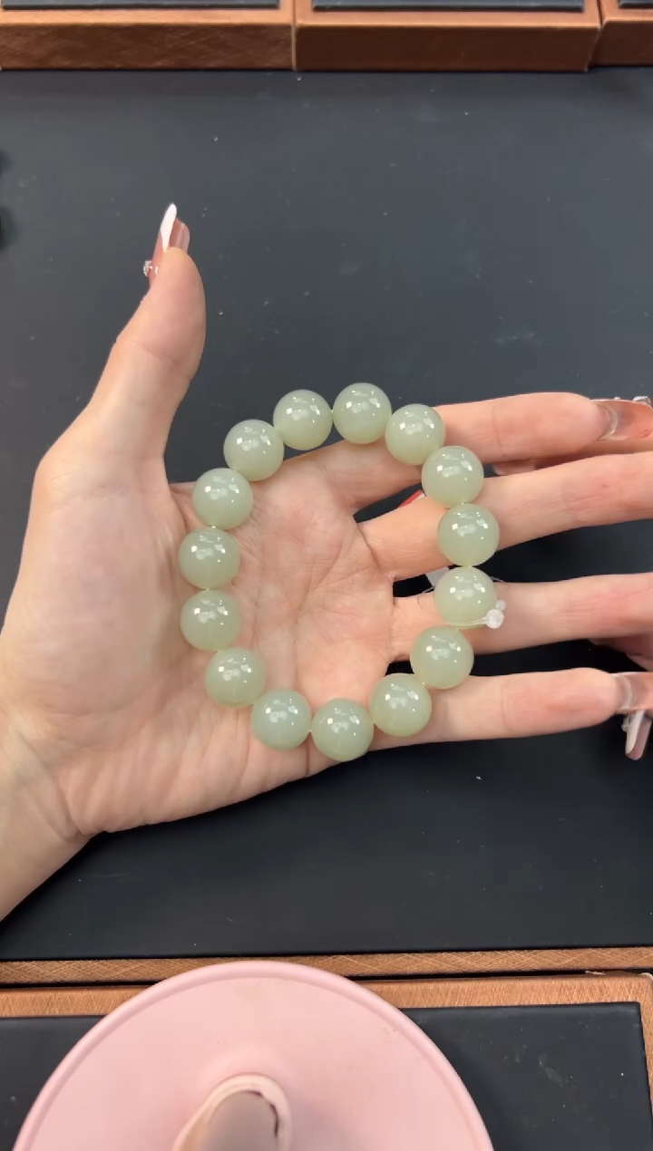 【闪购商品】和田玉手串未镶嵌且末微色差近矿卡14手串