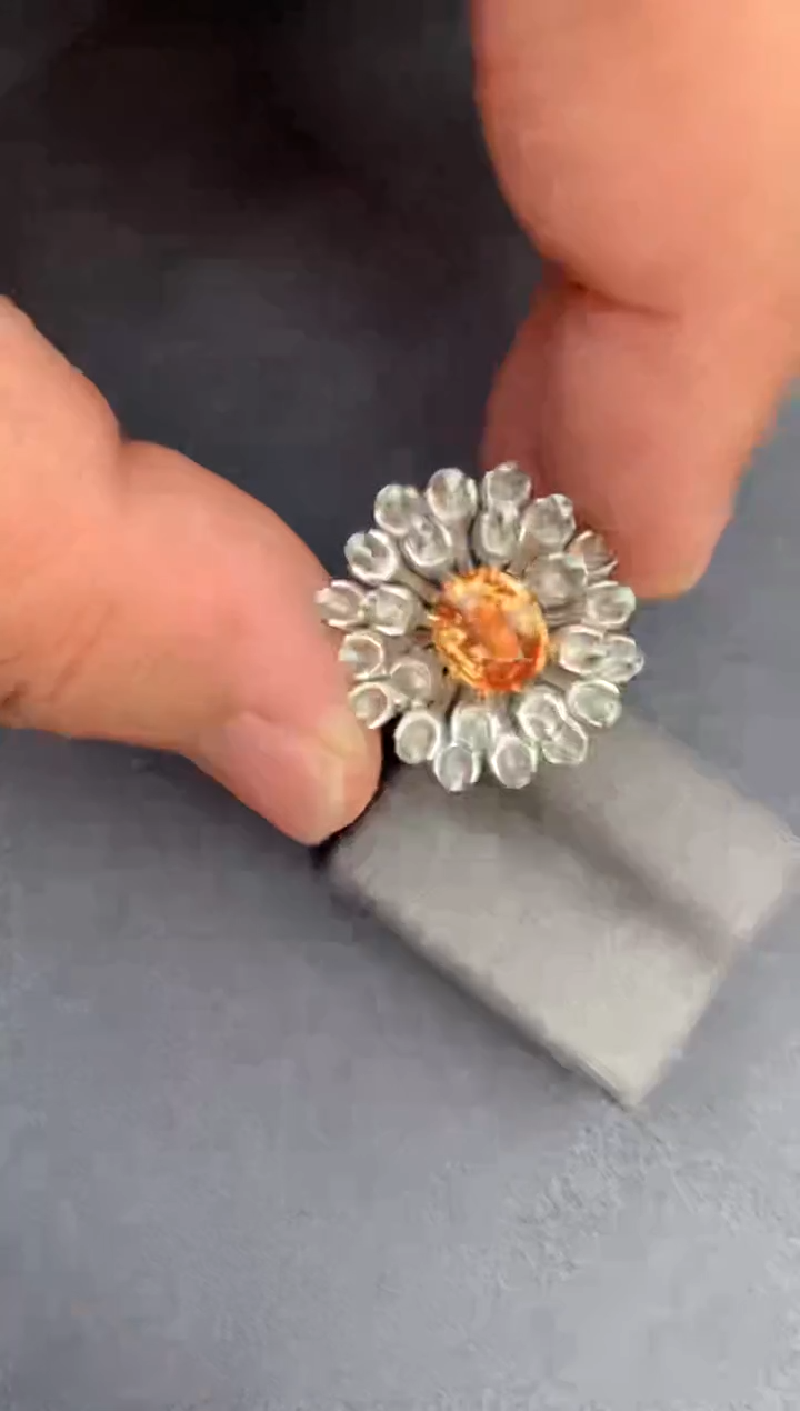 【闪购商品】彩色蓝宝石戒指18K金镶嵌2ct帕帕拉恰戒指