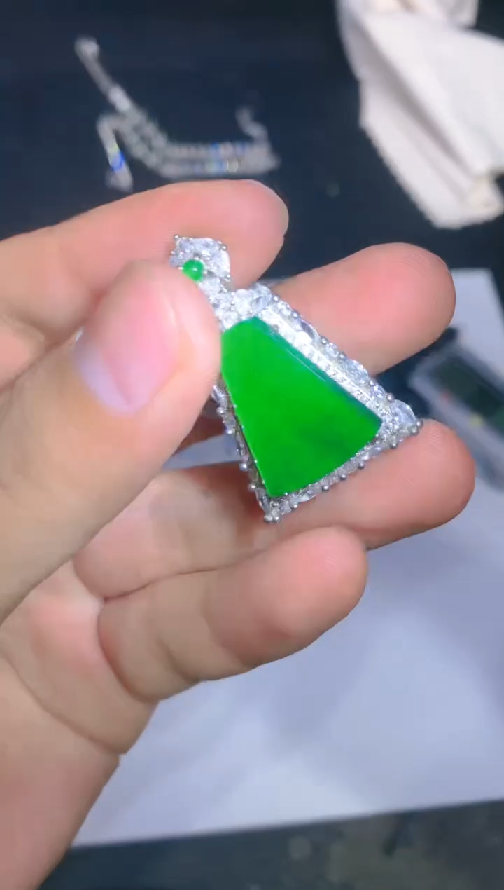 【闪购商品】定制翡翠未镶嵌30定制翡翠多样性发其一