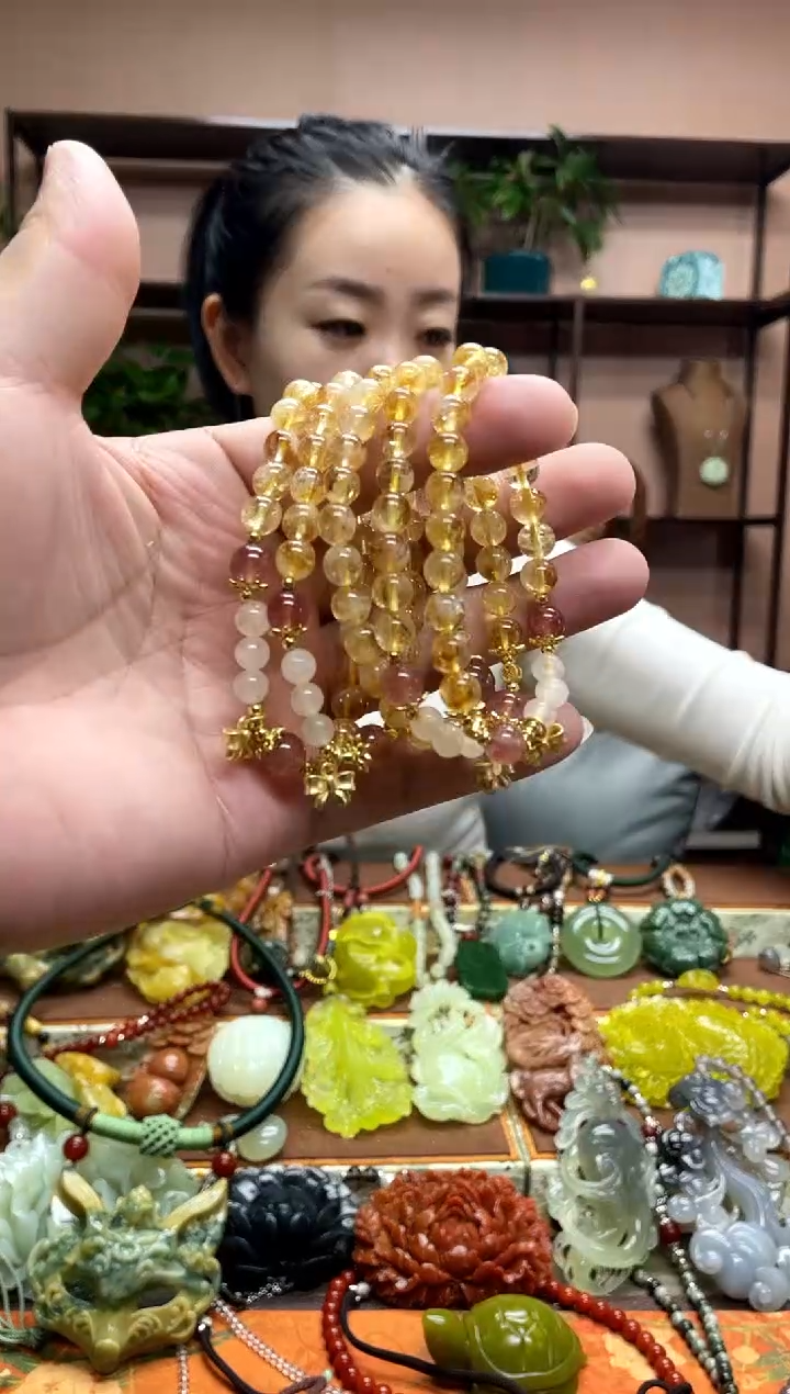 颈饰未镶嵌水晶多样性发货发其中之一