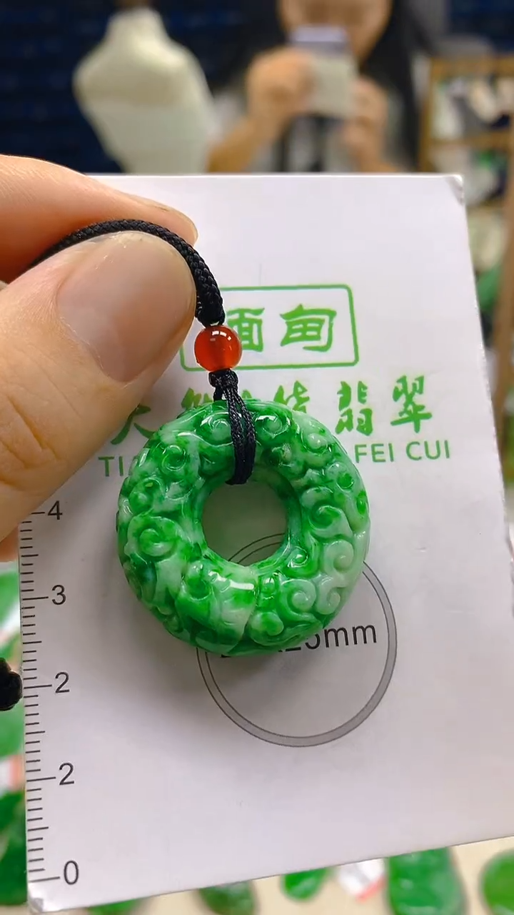 颈饰未镶嵌翡翠新号开播 全场乱卖