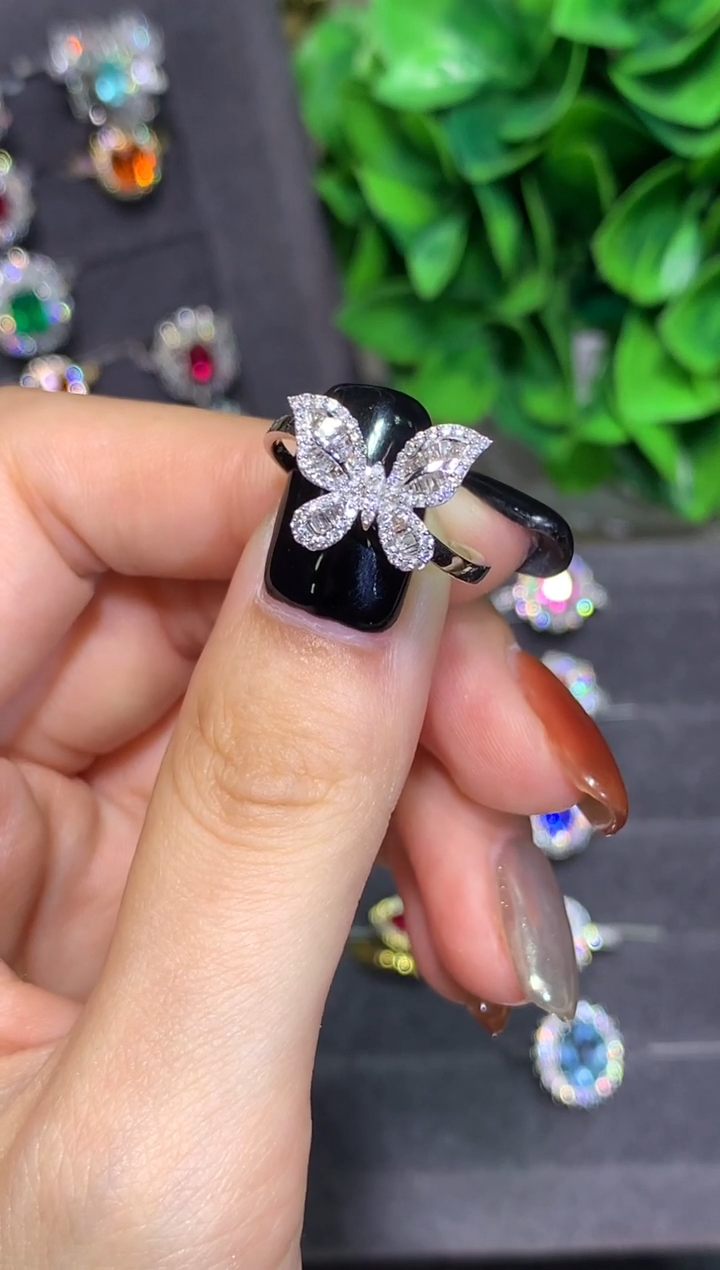 18K金镶嵌戒指/指环钻石0.32CT