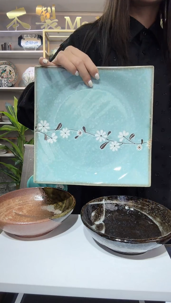 陶瓷23厘米正方盘一只