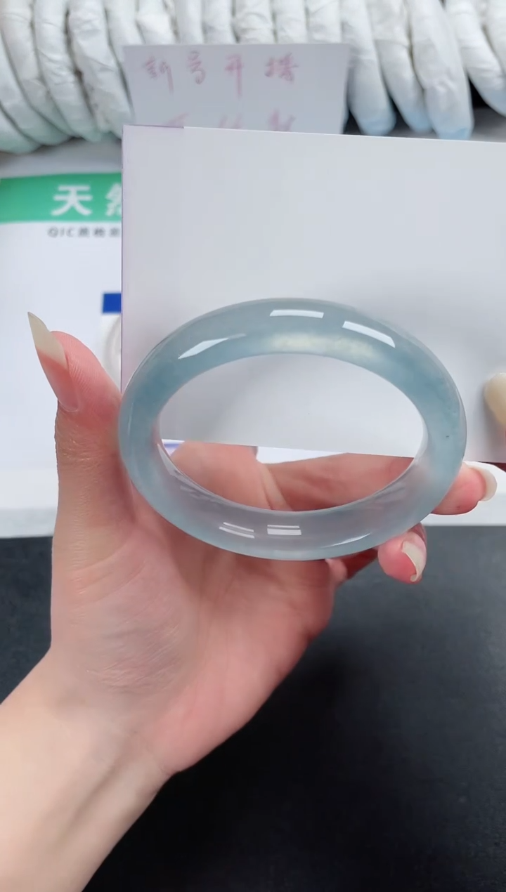 【闪购商品】石英质玉手镯未镶嵌377-57.3