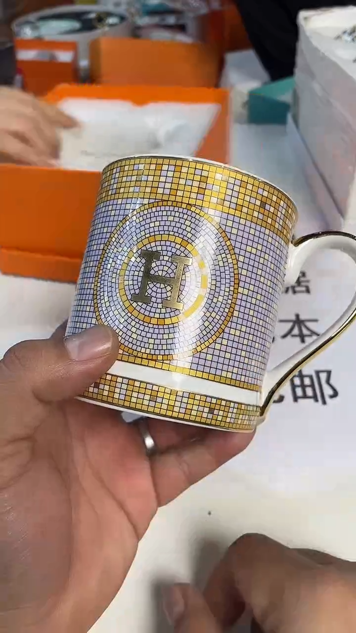 杯鸿辉家品牌瓷器，京东包邮！