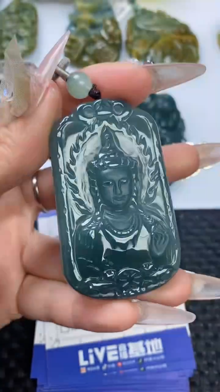【闪购商品】翡翠颈饰未镶嵌1111111111111111
