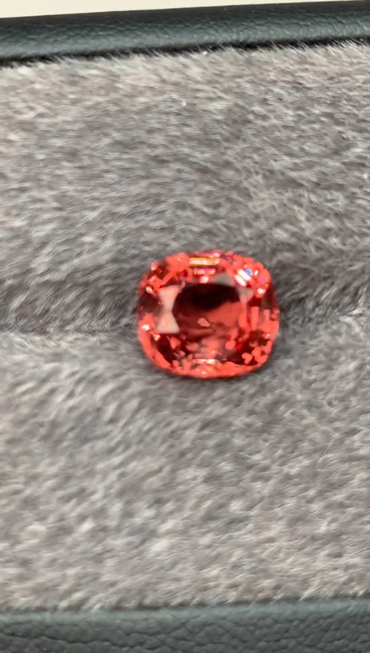 定制尖晶石裸石未镶嵌3.87ct 枕型 日落色调