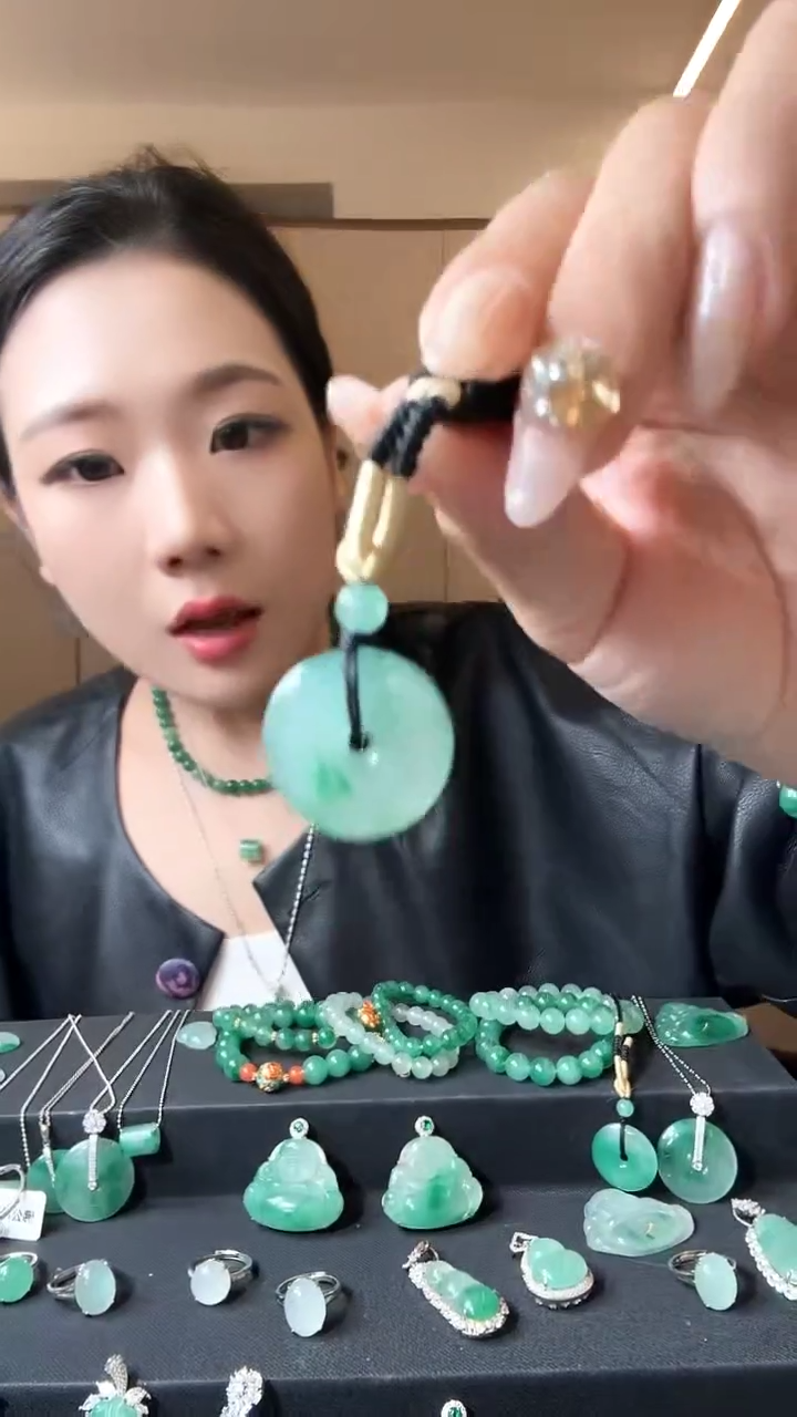 吊坠(不含链)未镶嵌石英质玉（非洲翠）安*i非洲翠平安扣