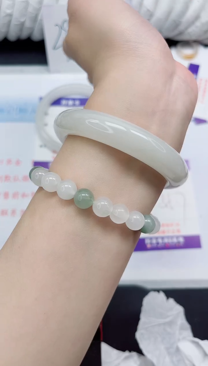 【闪购商品】石英质玉手镯未镶嵌334#55.7