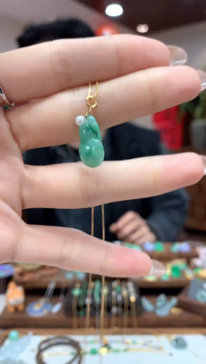 【闪购商品】翡翠吊坠(不含链)18K金镶嵌葫芦