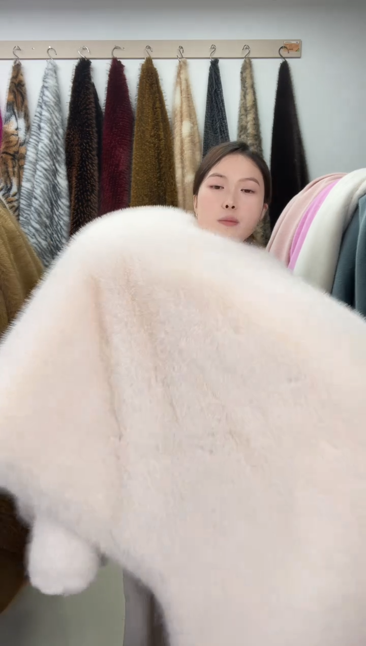 狐狸毛A83尺寸1.9*1