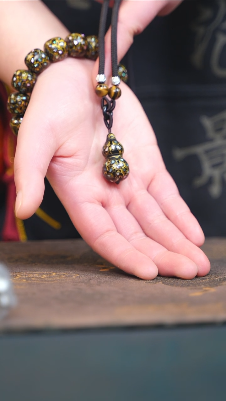 【闪购商品】黑金大漆紫光檀螺钿小脖挂