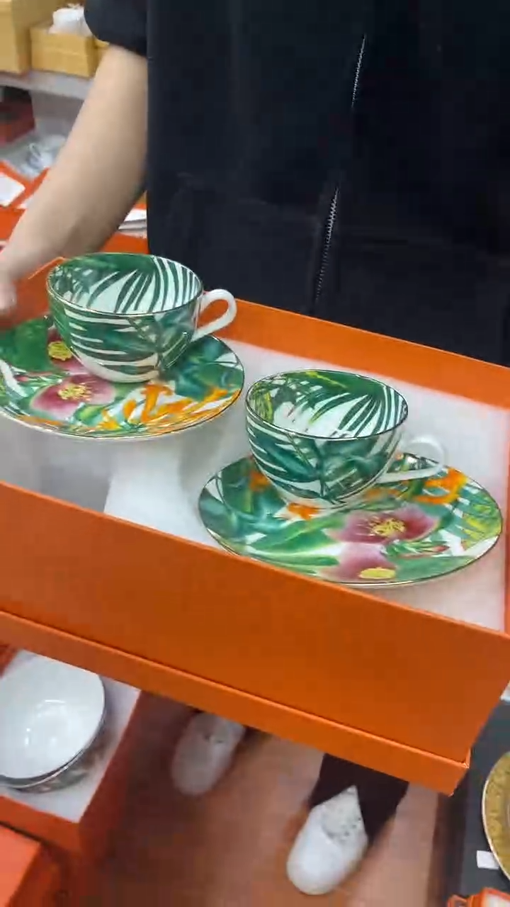 杯鸿辉家品牌瓷器，京东包邮！