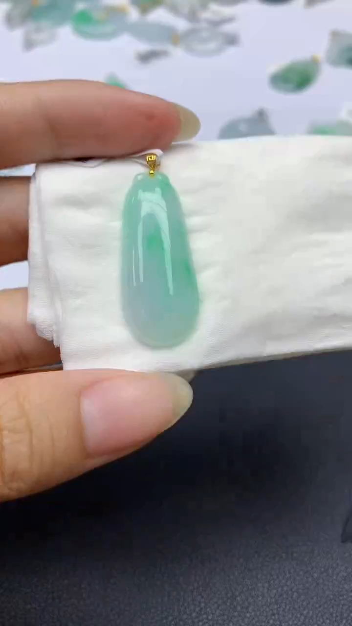 颈饰18K金镶嵌翡翠天然缅甸a货翡翠百元以上9元证书费自理