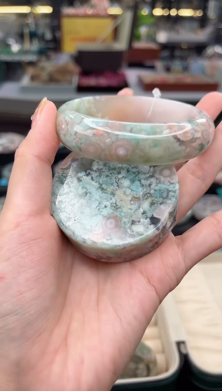 【闪购商品】石英质玉手镯未镶嵌60圈口（赠品镯心）4S5298