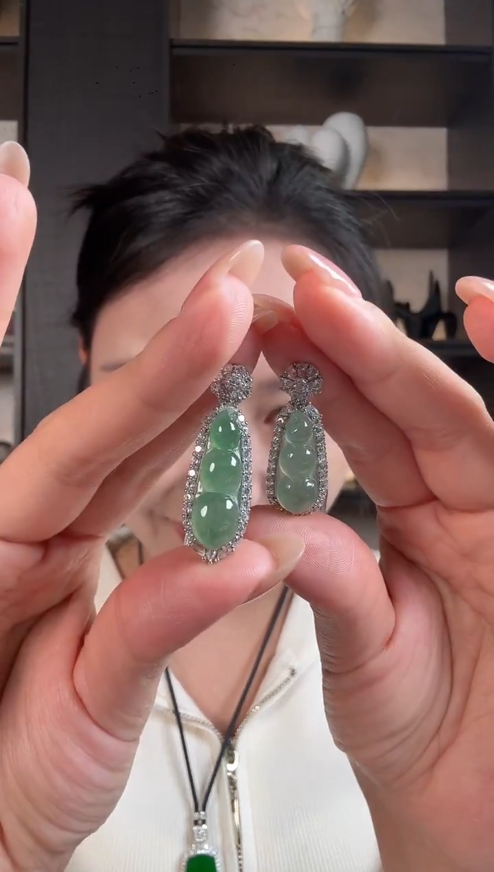 颈饰银S925镶嵌翡翠30多样性发其一