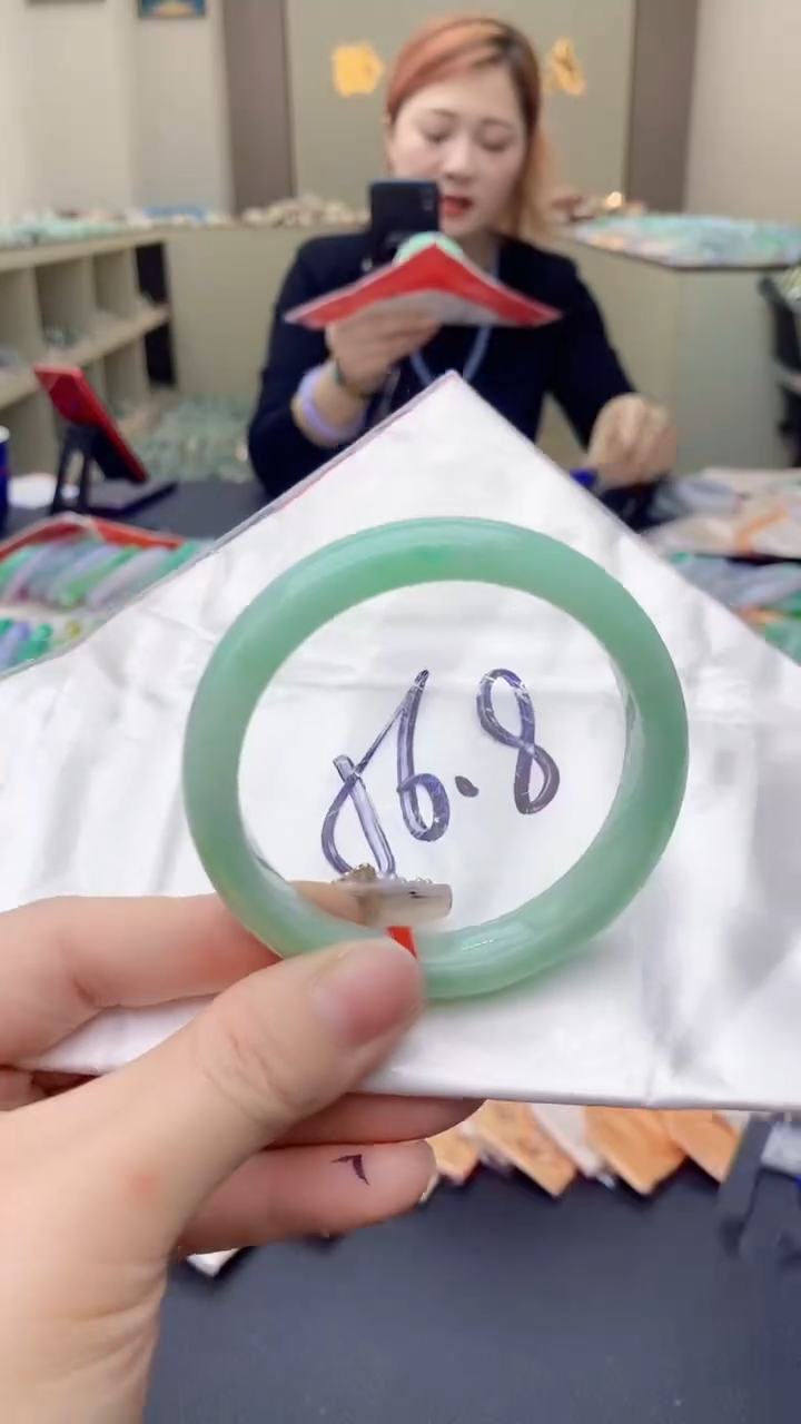 【闪购商品】翡翠手镯未镶嵌1018675642