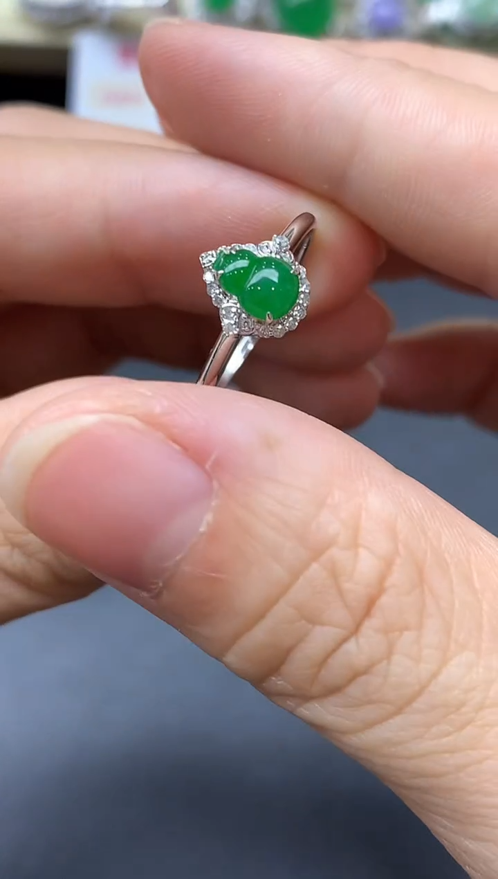 18K金镶嵌戒指翡翠217-中国好珍宝