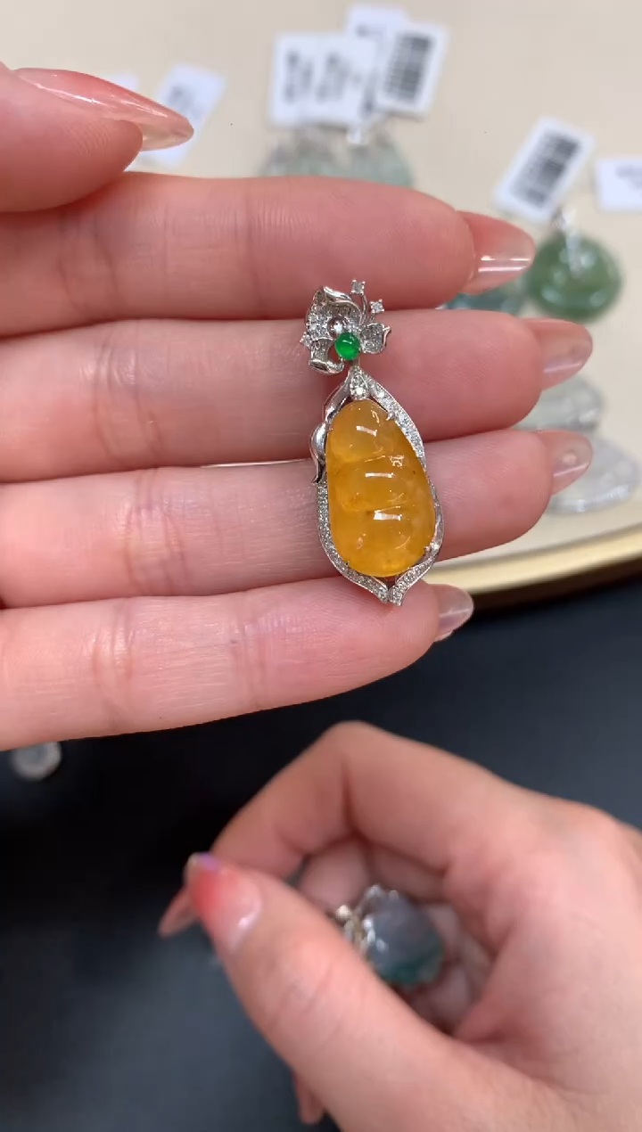 【闪购商品】翡翠吊坠(不含链)18K金镶嵌A647|8800