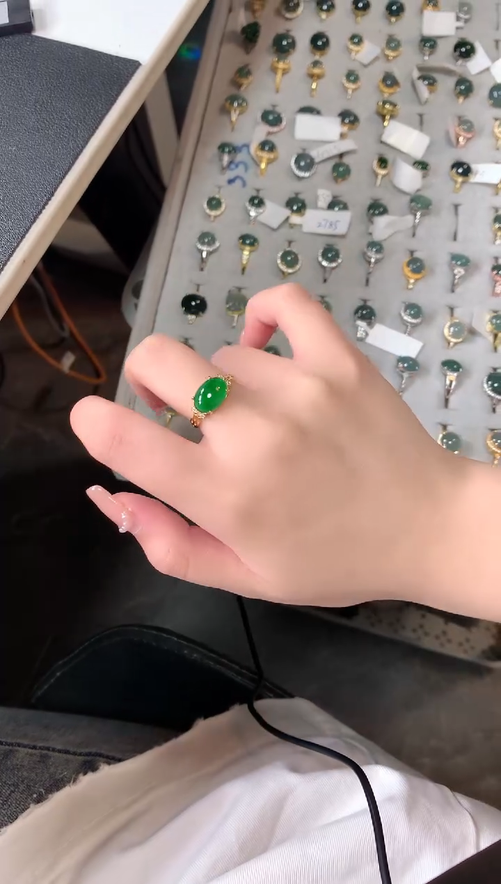 【闪购商品】翡翠戒指银S925镶嵌52141