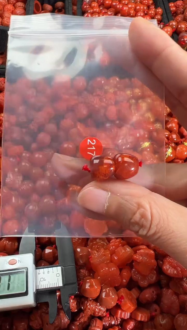 【闪购商品】南红玛瑙颈饰未镶嵌1