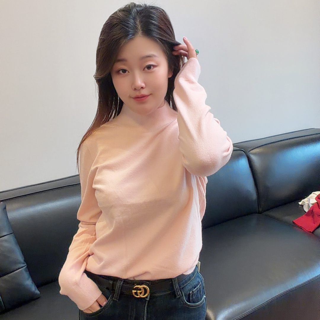 修身型浅粉色半高领长袖针织纯色毛针织衫百搭高领毛衫