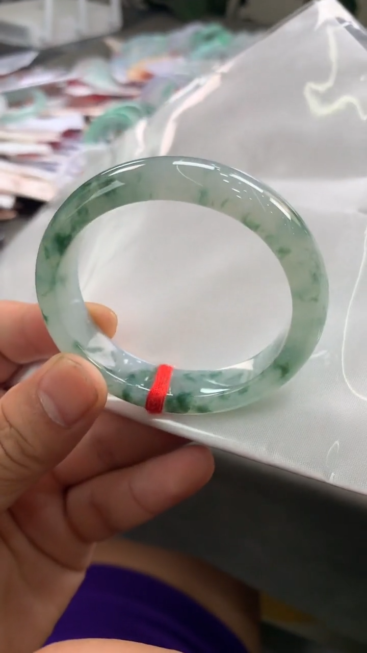 【闪购商品】翡翠未镶嵌手镯（贵妃镯）手镯