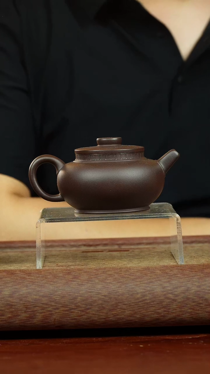 茶壶紫砂殊***归福至 紫泥 魏加峰制